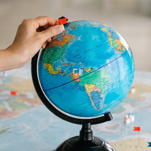 “Aprendiendo sistemas de coordenadas celestes a partir de instrumentos elaborados con materiales simples”